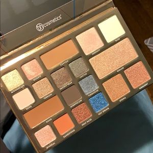 Bh cosmetics desert oasis palette